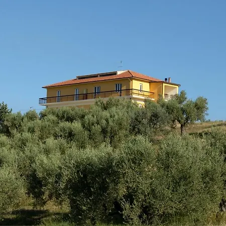 Borgo Aparthotel *