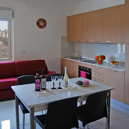 Borgo Aparthotel *